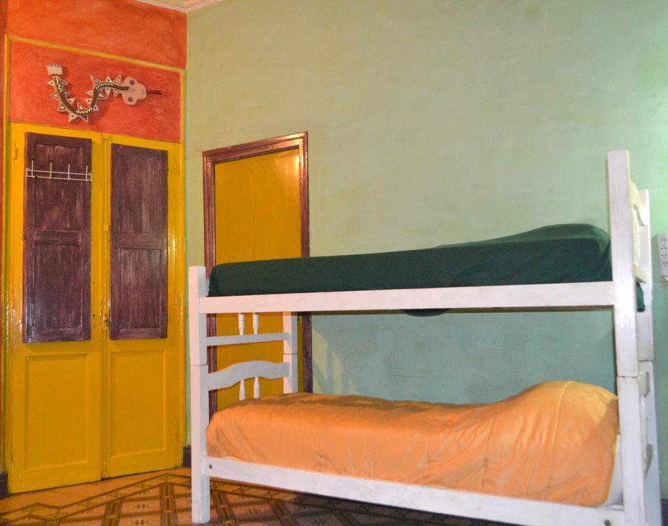 Casa Pueblo Hostel Mendoza Pokoj fotografie